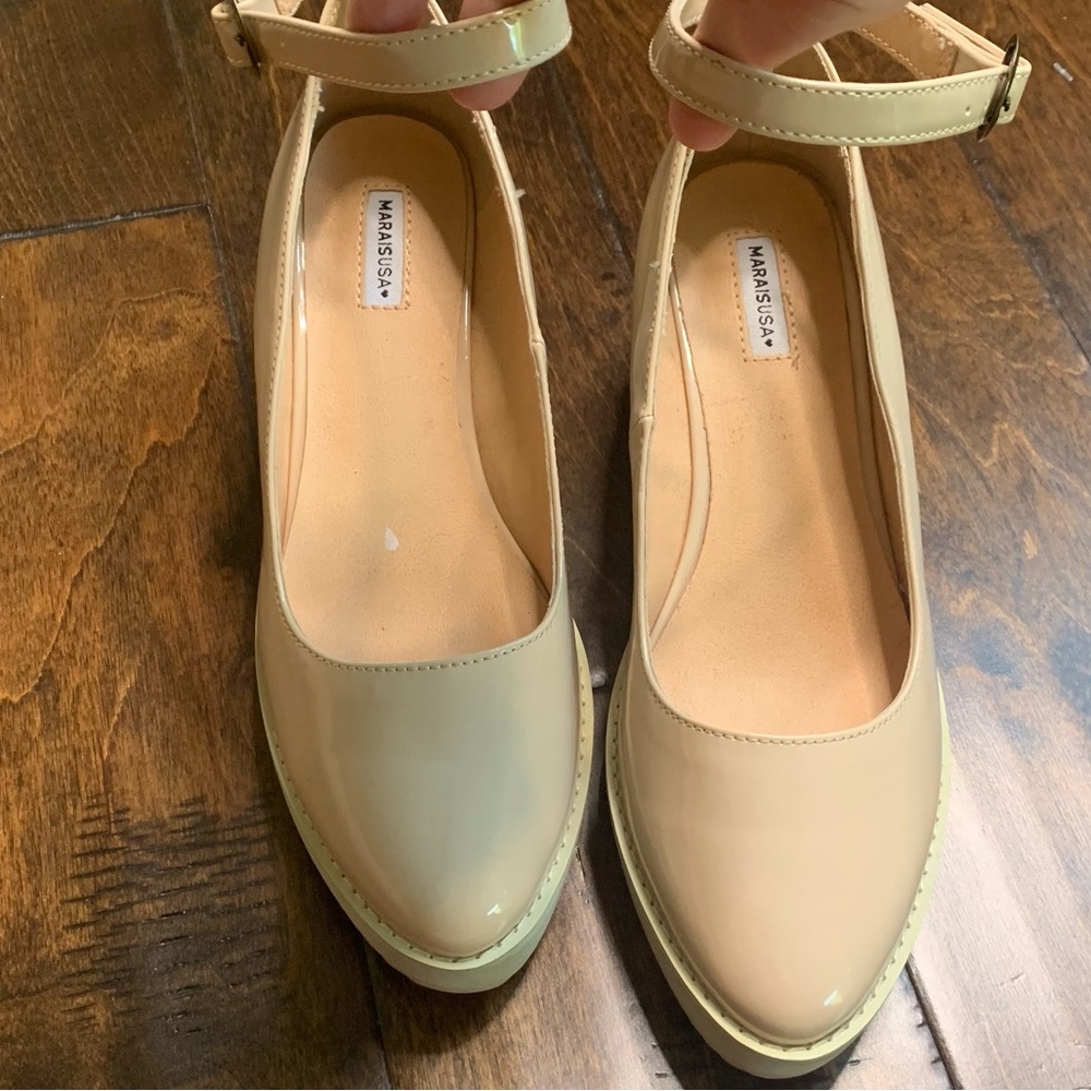 {MaraisUSA} Anthropologie Classic Nude Wedge Size 7-7.5
